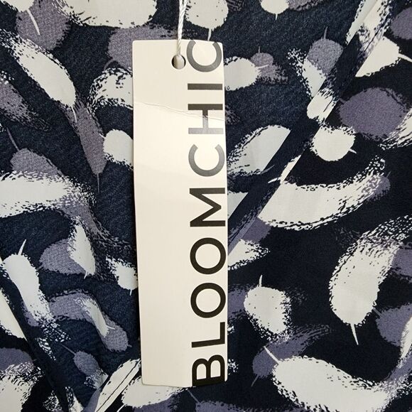 Bloomchic Jumpsuit Women 2X Navy White Surplice Neck Wide Leg Tie Waist Flowy - Picture 4 of 11